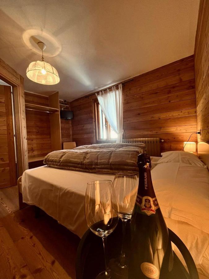 Hotel Sasso Nero Chiesa in Valmalenco Exterior foto
