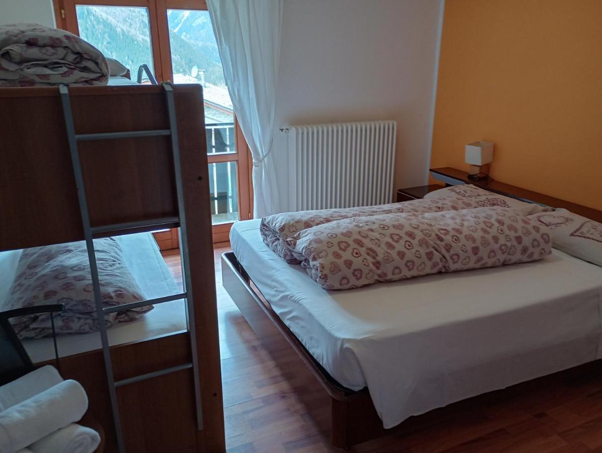 Hotel Sasso Nero Chiesa in Valmalenco Exterior foto