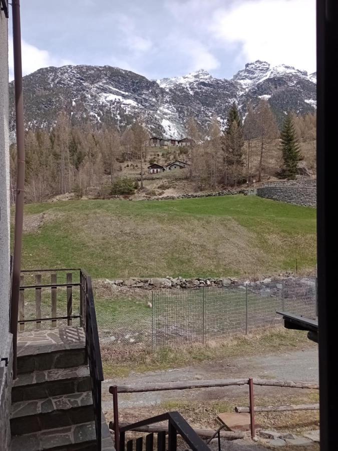 Hotel Sasso Nero Chiesa in Valmalenco Exterior foto