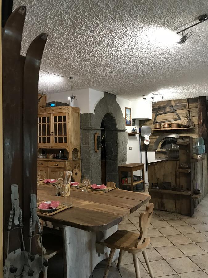 Hotel Sasso Nero Chiesa in Valmalenco Exterior foto